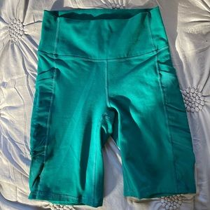 FABLETICS BIKER SHORT